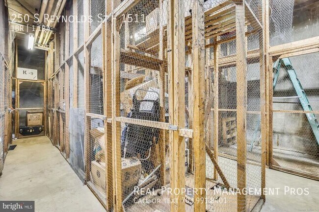 Building Photo - 250 S Reynolds St