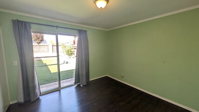 Building Photo - Excellent Location in Mira Mesa!