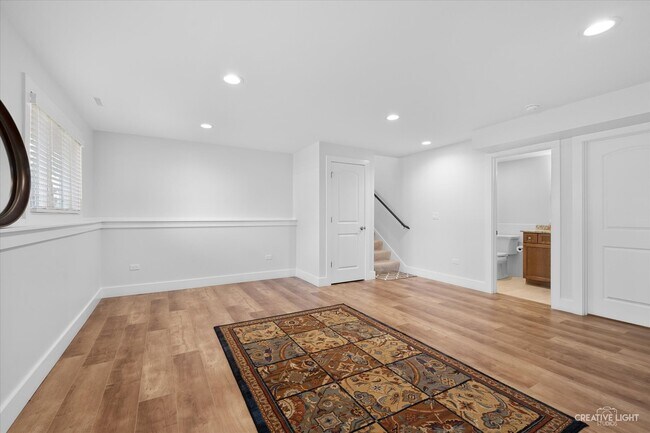 Building Photo - 2S920 Hickory Ln