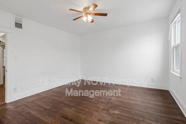 Building Photo - 1719 West Virginia Ave NE