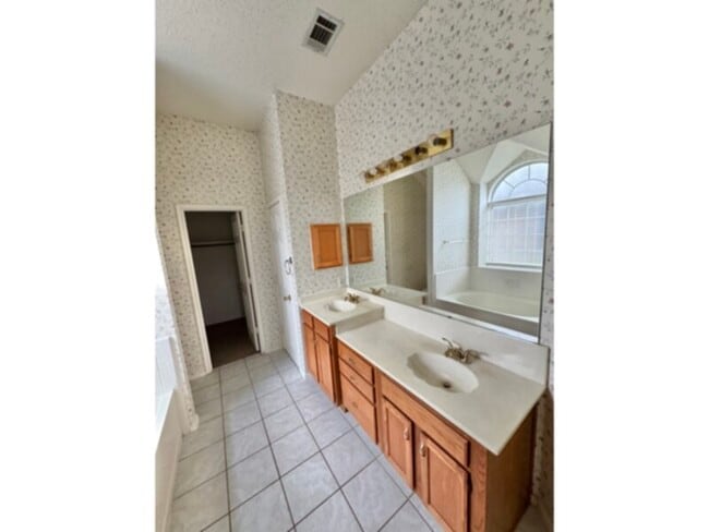 Building Photo - Beautiful Corner Lot in Rowlett!!!!!! 3 Be...