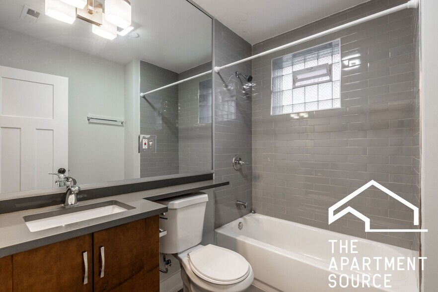 Building Photo - 556 W Arlington Pl