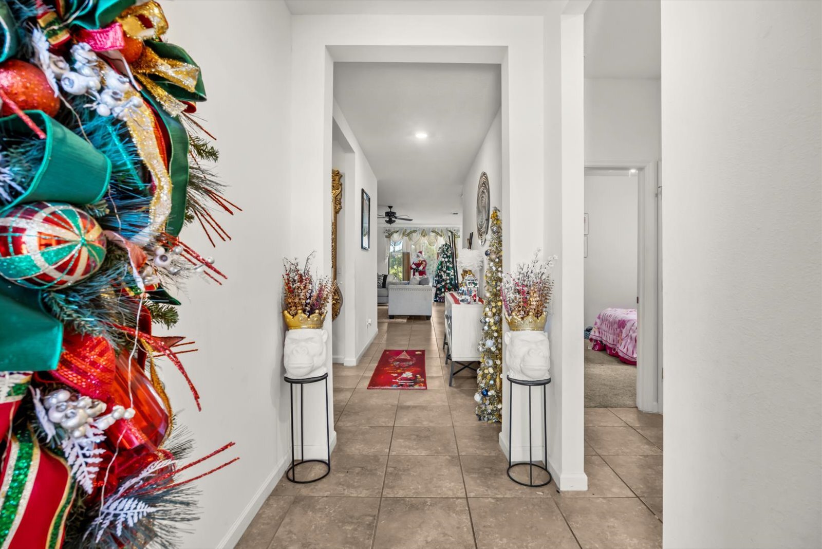 Building Photo - 6545 NW Oaklawn Way