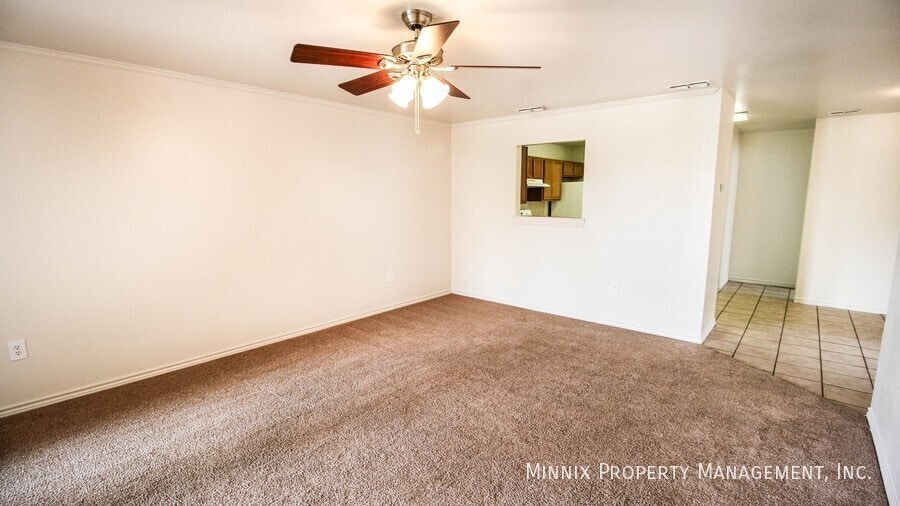 Building Photo - 517 N Brentwood Ave