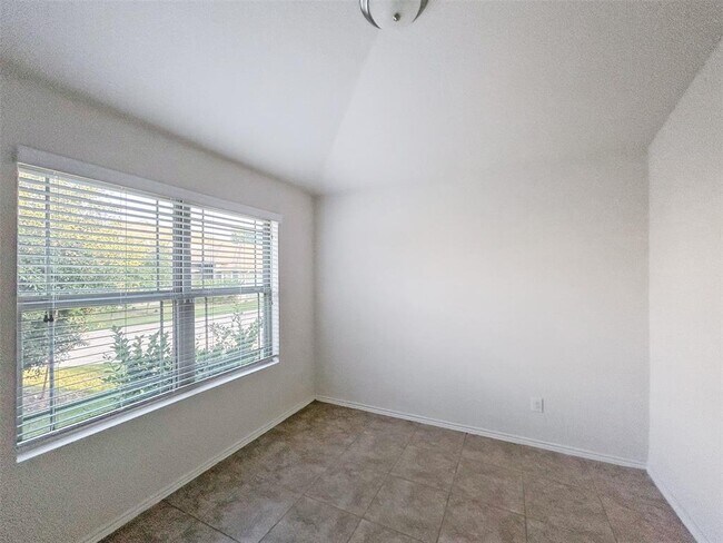 Building Photo - 401 Anacua Loop