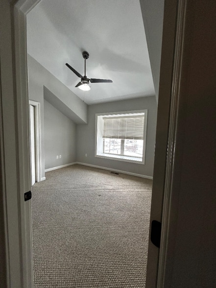 Building Photo - 970 Ridge Ave