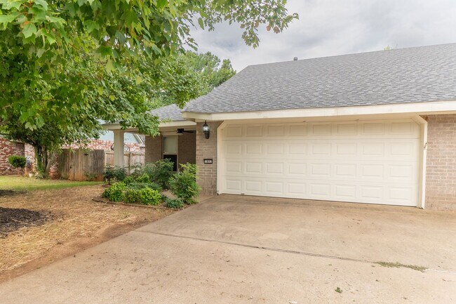 Building Photo - 1807 Pointer Ln