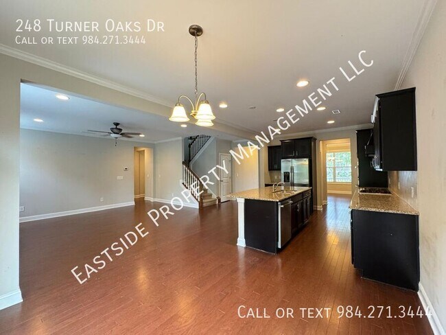 Building Photo - 248 Turner Oaks Dr