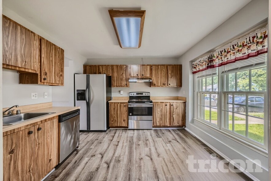 Building Photo - 1103 Riverboat Ct