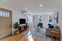 Building Photo - 32 Northey St