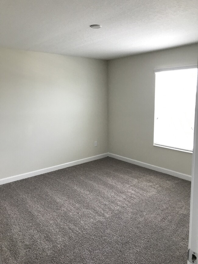 Building Photo - 5/3 Lake Nona/Moss park Home with FREE Lawncare, Internet, Cable and Phone