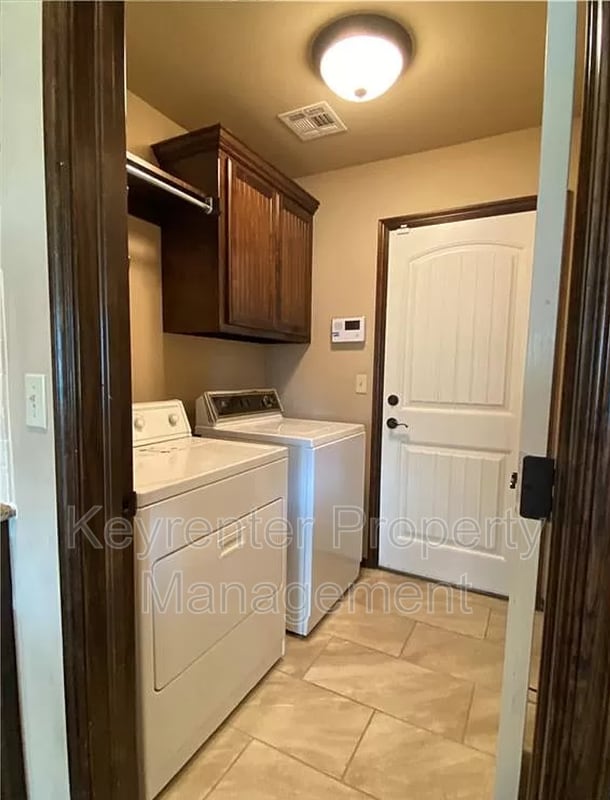 Building Photo - 1540 SW 95th St