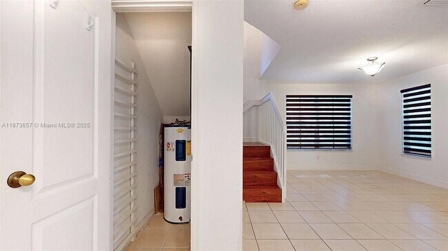 Building Photo - 12819 SW 31st Ct