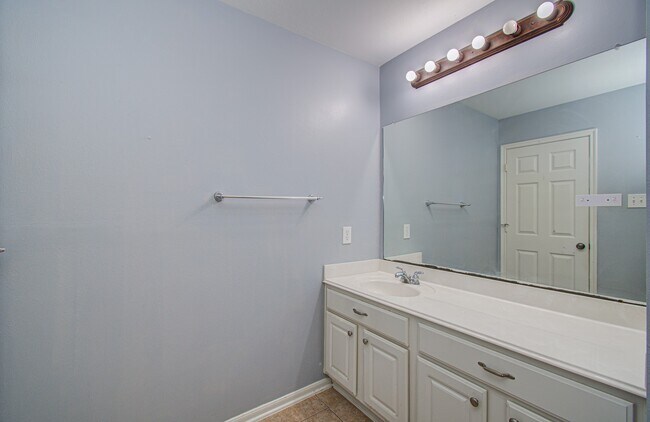 Building Photo - 6307 S Wintersage Ln
