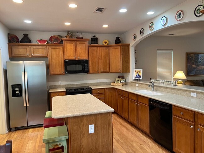 Building Photo - Spacious Sun City Home on Cul-De-Sac with Flexible terms