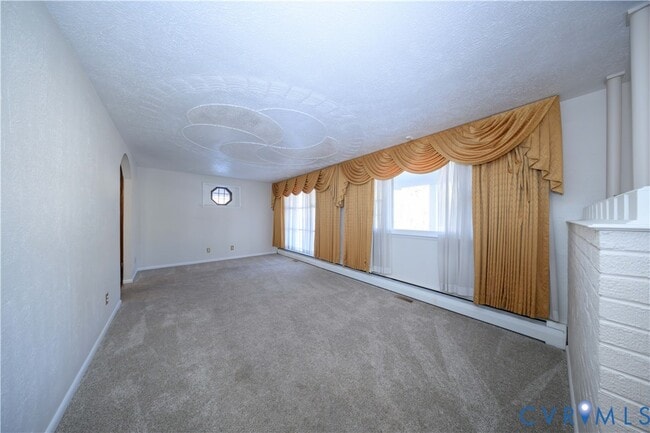 Building Photo - 209 Poe St