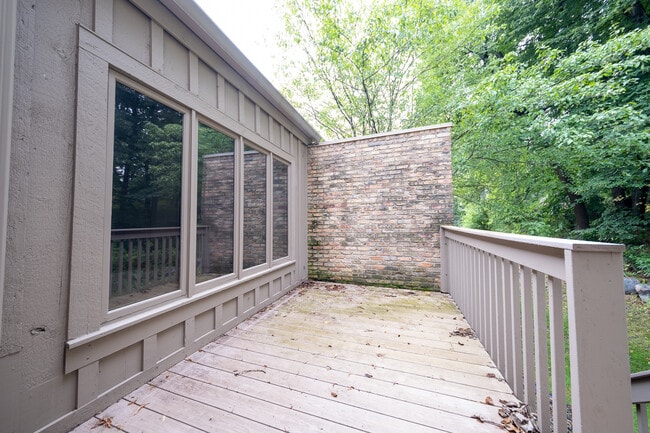 Building Photo - 5704 Duncan Ln