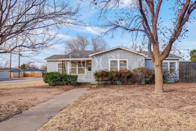 Primary Photo - Large 4 bedroom, 2 bath in the Medical Dis...