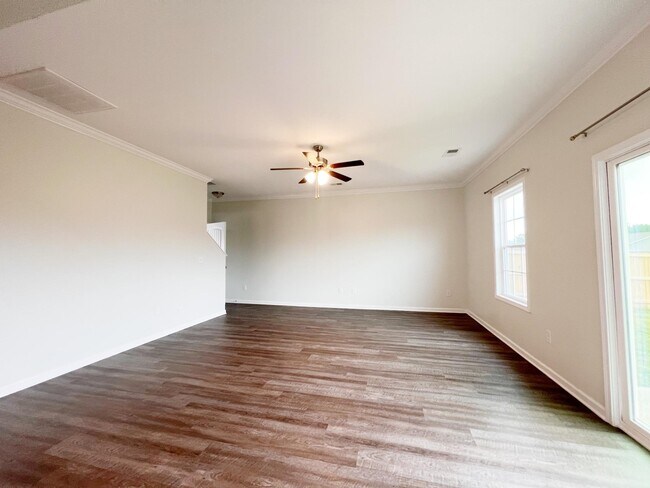 Building Photo - 720 Stilmore Dr