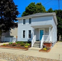 Building Photo - 1018 Erie St