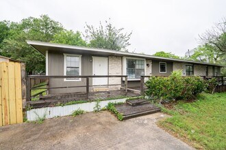 Building Photo - 6950 Lark Haven Ln