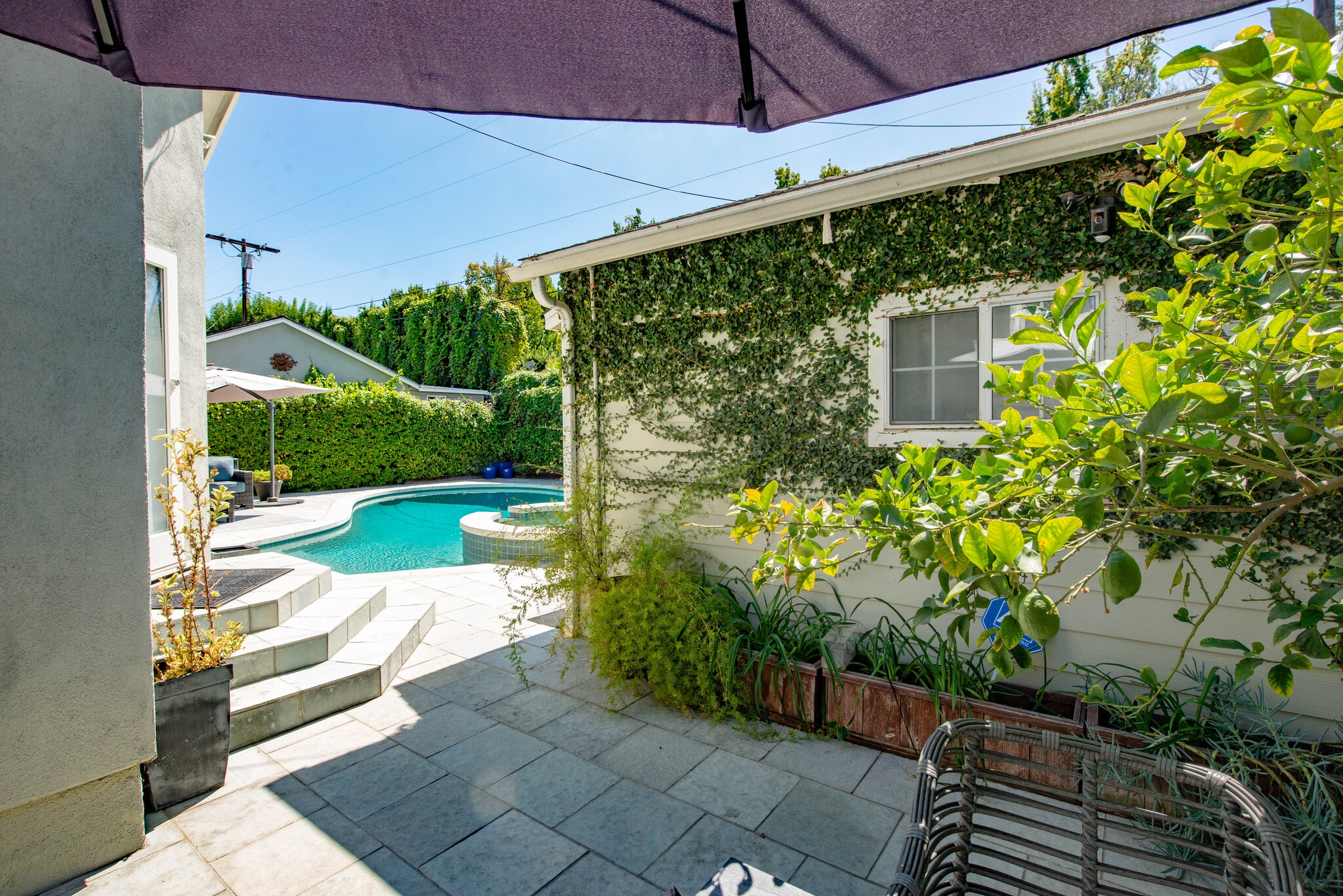 Building Photo - 13964 Peach Grove St