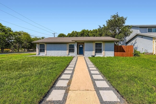Primary Photo - 10815 Lambert Cir