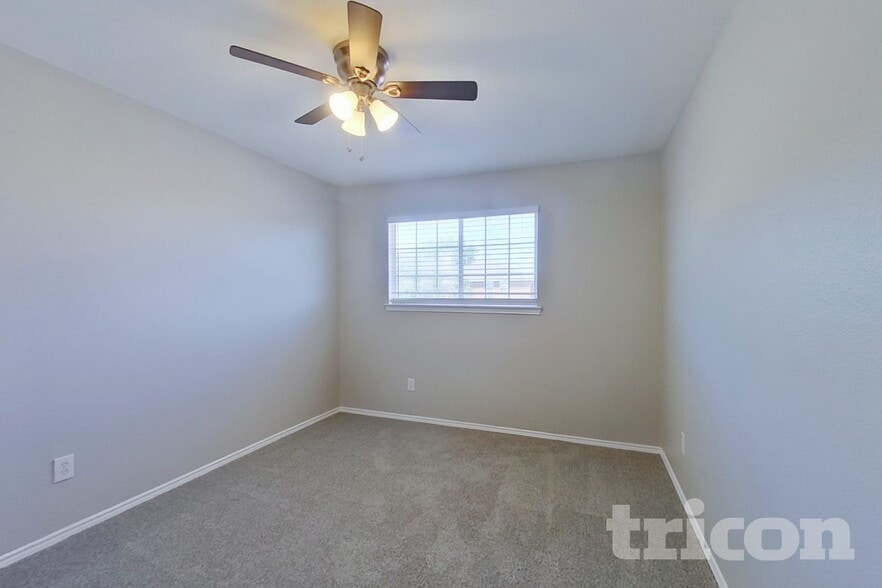 Building Photo - 1085 Harriman Dr