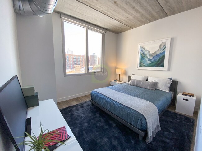 Building Photo - 816 W Sheridan Rd