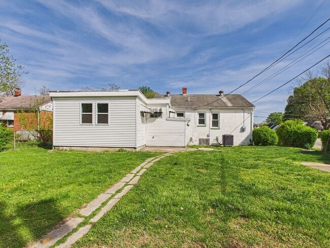 Building Photo - 3600 Pilots Ln