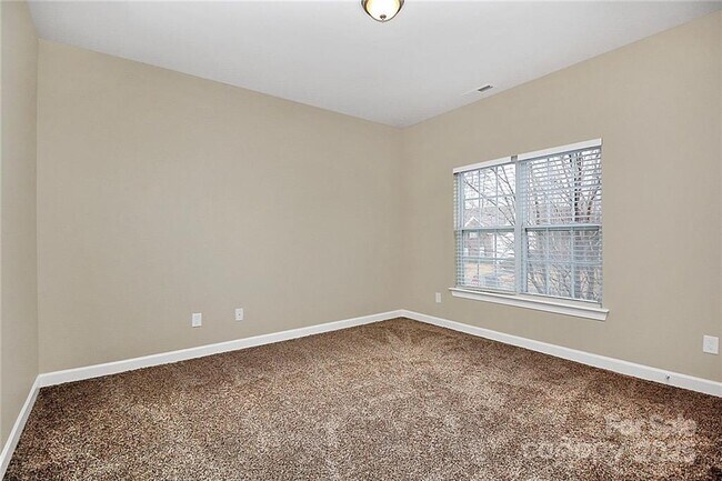 Building Photo - 311 Palmerston Ln