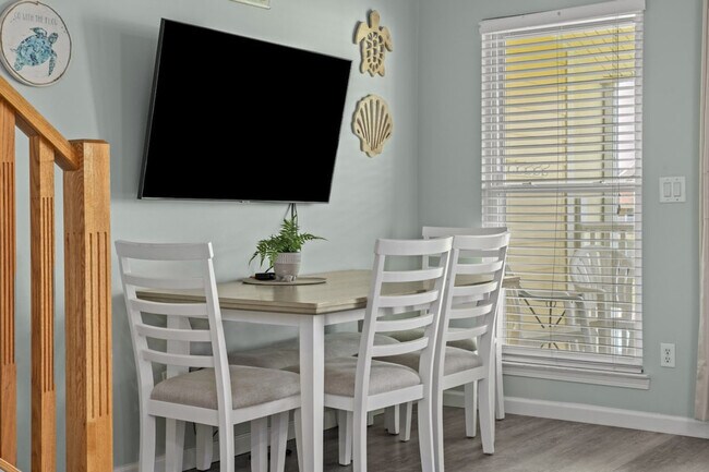 Building Photo - 1630 Hwy 2378