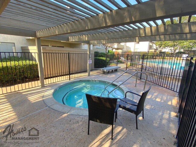 Building Photo - Homes Management - 1bd/1ba Vermont Villas ...