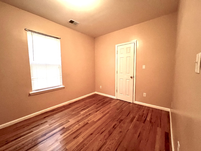 Building Photo - 113 Clark Pl