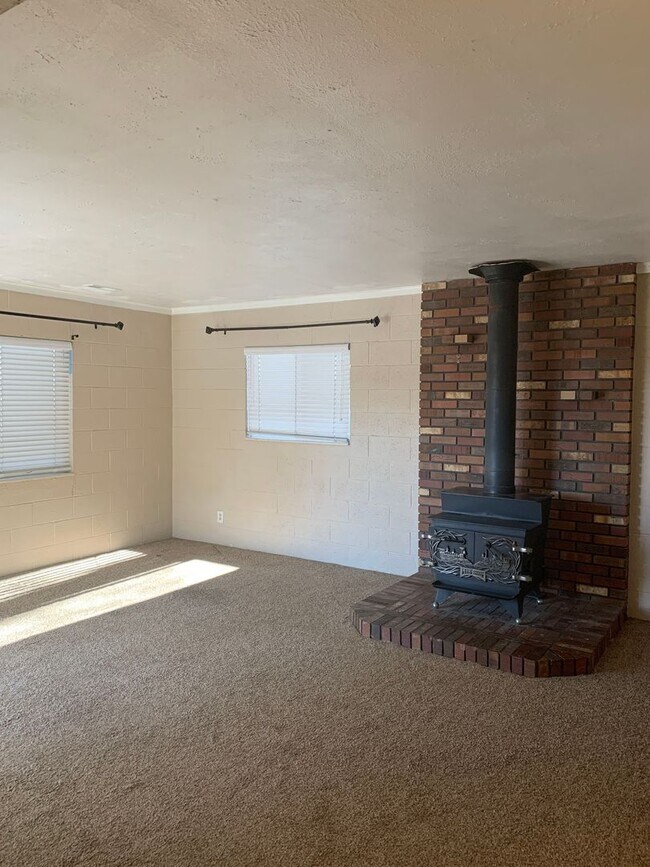 Building Photo - Charming 2 Bed, 1 Bath Home in Centerville