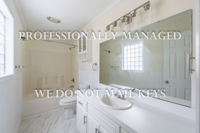 Building Photo - 621 Daffodil Way