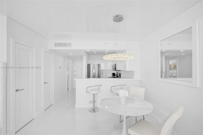 Building Photo - 2501 S Ocean Dr