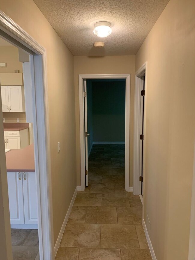 Building Photo - Beautiful 4-Bedroom, 2-Bath Home with Fenc...
