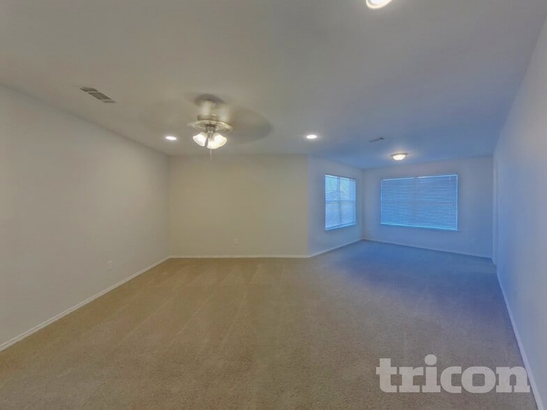 Building Photo - 5020 Caraway Dr