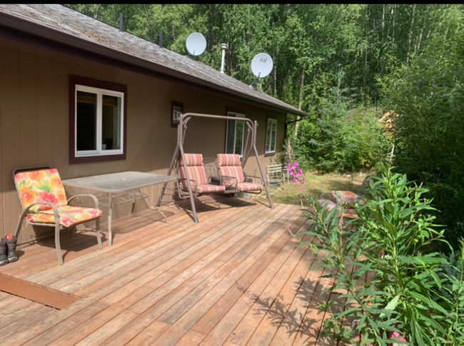 Building Photo - 3 bed/ 2 bath Ranch Style single family ho...