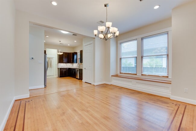 Building Photo - 401 Willard St