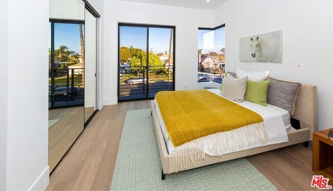 Building Photo - 1637 S Sherbourne Dr