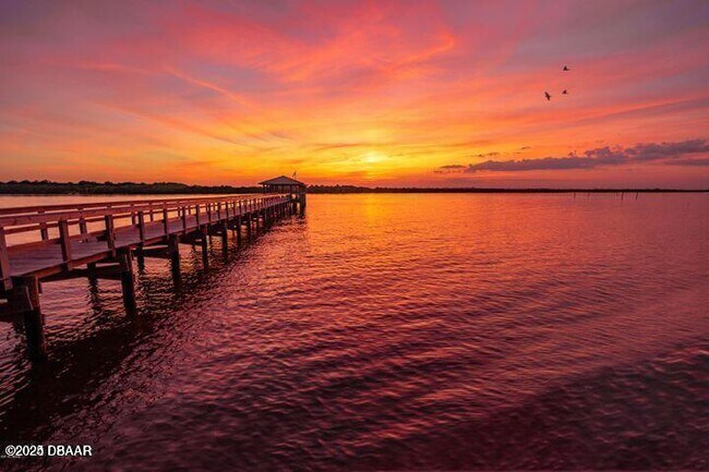 Building Photo - 4650 Links Village Dr