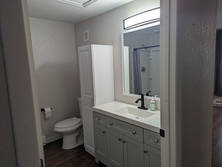 Bathroom vanity - 8543 W Colorado Pl