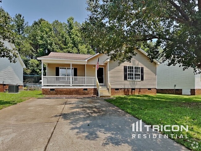 Building Photo - 2112 McKinnon Dr