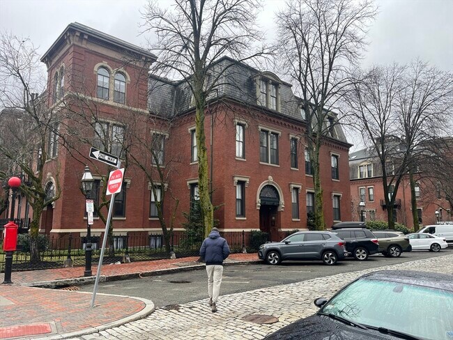 Building Photo - 130 Appleton St