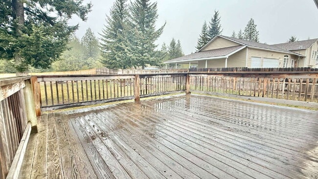 Building Photo - 31719 N Barbara Ave