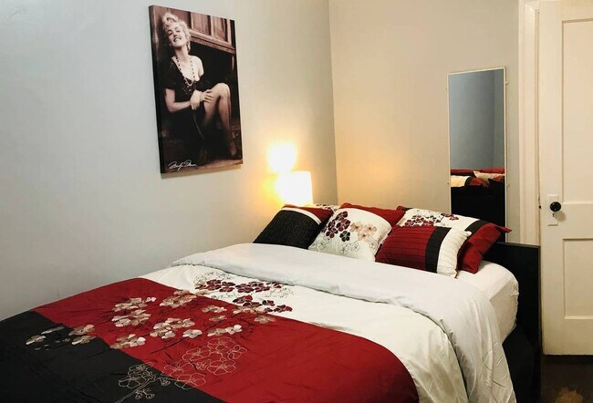 Building Photo - 720 Fairmont St NW