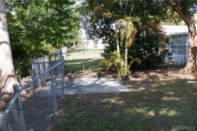Building Photo - 7234 Cherry Laurel Dr