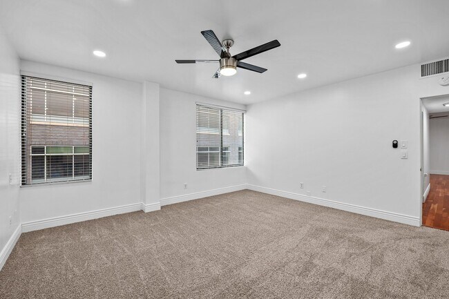 Building Photo - Central Cheery Creek Two Bed, Two Bath for rent.  Location, Location , Location